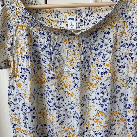 Off Shoulder Old Navy Top - Picture 2 of 4